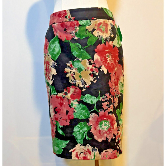 Talbots Floral Print High Waisted Straight Pencil Skirt Sz 2P/Black/Pink/Green - Picture 1 of 3